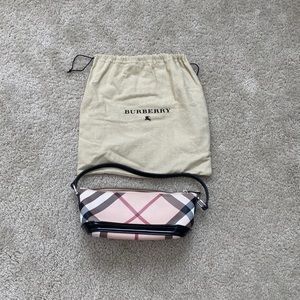Burberry clutch